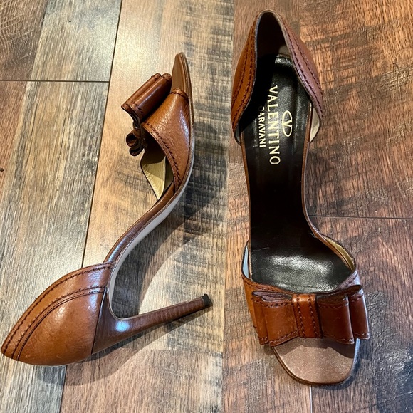VALENTINO Garavani D'Orsay Peep Toe Pumps Brown 39 1/2 - Picture 12 of 13